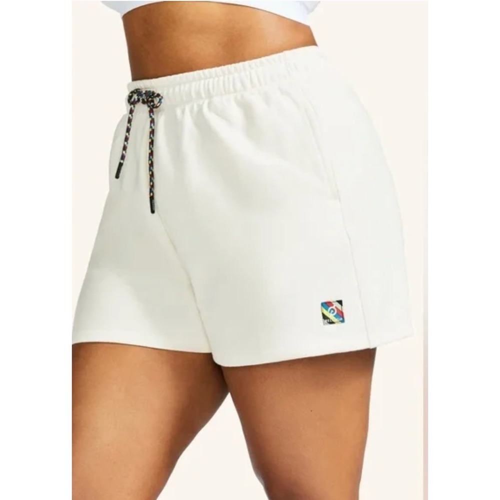 Peloton Cream Sweat Shorts Women's XXL Lounge Gym Activewear Embroidered NWT$68